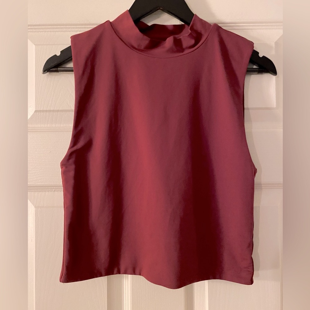 Babaton Contour mockneck sleeveless tank - burgundy
